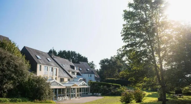 Logis Latitude Ouest Hotel Restaurant & Spa, Rezerwuj Ośrodek wypoczynkowy Saujon Charente-Maritime