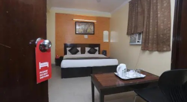 HOTEL GREEN PALACE Delhi Airport, Забронировать Отель Отели Нью-Дели с завтраком, Завтраки
