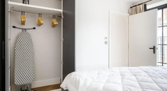 Sophisticated 2 Bedrooms by Spitafields, Забронировать Апартаменты/квартира Апартаменты Лондона, рядом с The Medieval Banquet, Апартаменты/квартира