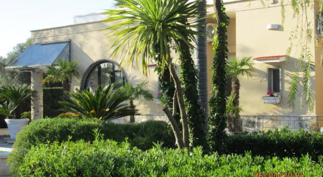 Hotel Tropical, Забронировать Отель Каровиньо Долина Итрии
