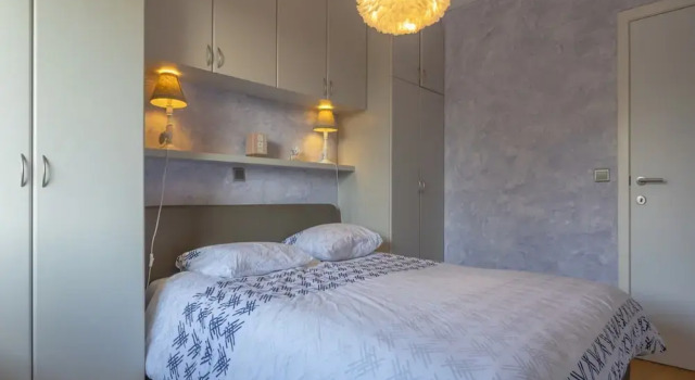 Spacious Apartment With Mill Views in Koksijde, Rezerwuj Apartament Hotele w Bruksela z parkingiem, Parking
