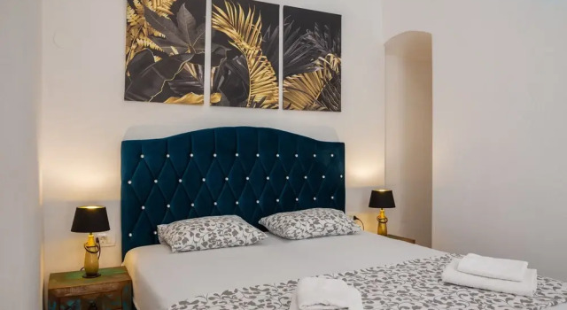 Luxury apartment Toni with patio in the heart of Split, Prenota Appartamento Splitska 