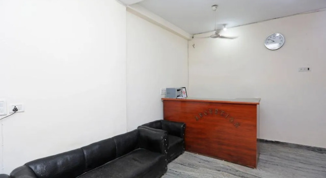 Gulshan Deluxe by OYO Rooms, Забронировать Отель Отели Нью-Дели с завтраком, Завтраки