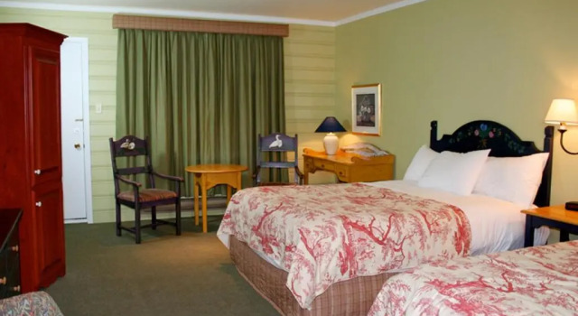 Четырёхместный номер Standard с видом на море Hôtel le Mirage