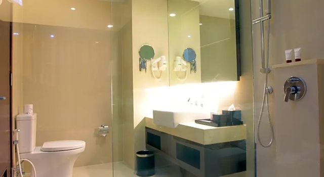 Premier Twin room The Alana Surabaya