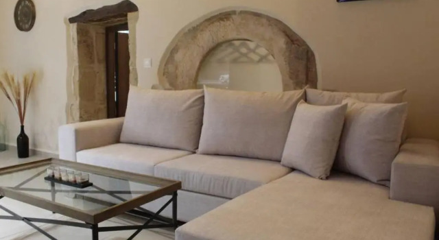 Вилла Stone Villa with swimming pool-BBQ