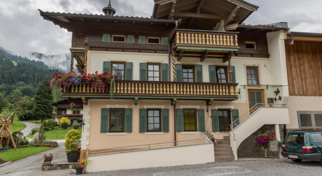 Haus Rabl, Prenota Hotel Hotel a Tirolo con parcheggio, Parcheggio