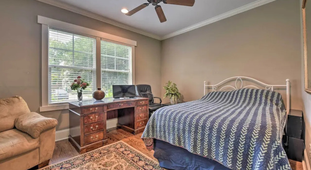 2 Mi to Dtwn: Home in Noda District Near Unc!, 预订 度假屋 夏洛特 北卡罗莱纳州