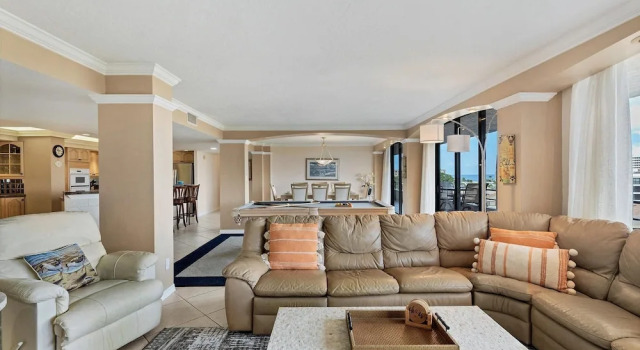 Anchorage Resort 3 Bedroom Luxury Condo w Balcony, Pool Table, Near Beach 0891, Забронировать Курортный отель Отели Сиеста-Ки с парковкой, Парковка