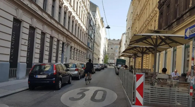 Cosy 3 Room Viennese Flat - 10min To City Center