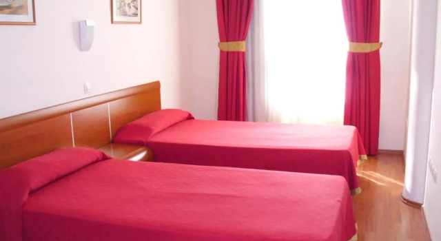 Трёхместный номер Standard Hotel Avenida de Canarias