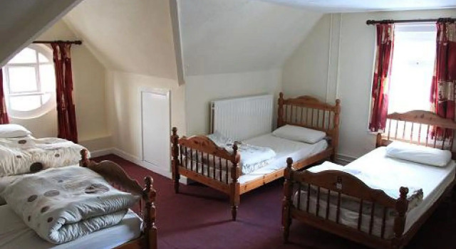 Kinlay House Hostel