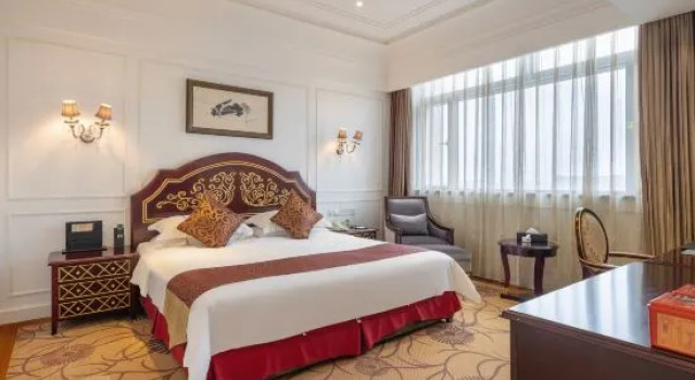 Люкс Deluxe Minhang Julong Hotel
