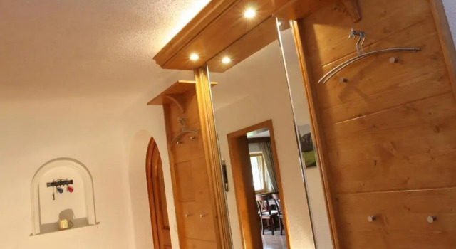 Ferienwohnung am Römerweg Wald, Varaa Hotelli Hotellit Chiemgau pysäköinnillä, Pysäköinti