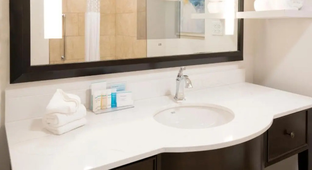 Двухместный номер Deluxe Hampton Inn & Suites South Park at Phillips Place