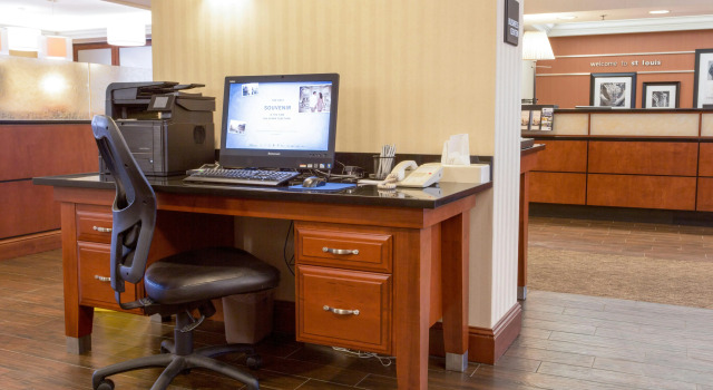 Spark by Hilton St Louis Southwest, Забронировать Отель Отели Валли-Парк с бассейном, Бассейн