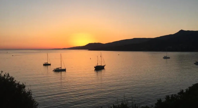 Litlle Casarellu, Varaa Hotelli  