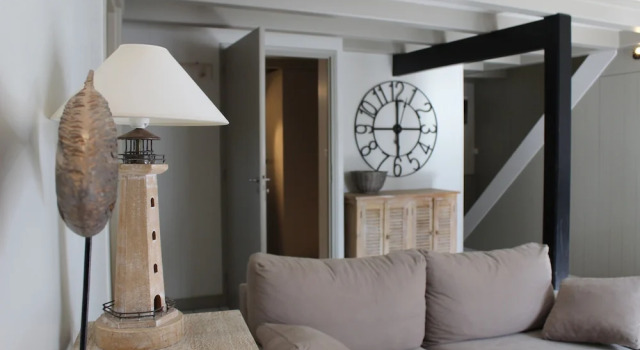 Villa 1 - Les Minutias Village, Забронировать Вилла Отели Ла-Куард-сюр-Мер с парковкой, рядом с Carrousel Park, Парковка