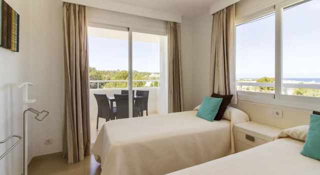Апартаменты Deluxe с 2 комнатами с балконом Camelina Suites