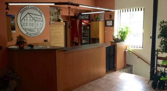 Pension u Svateho Jana, Rezervați Hotel Hradec Králové 