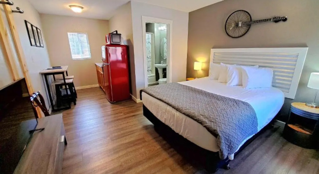 Deluxe Doppel Zimmer Buffalo Lodge Bicycle Resort - Amazing access to local trails & the Garden