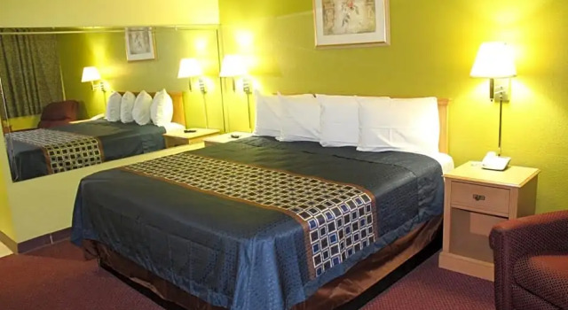 Двухместный номер Standard Hutchinson Inn