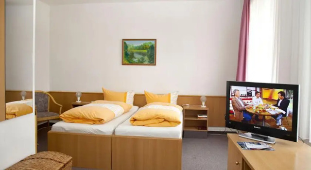 Hotel Ostrow, Забронировать Отель Котбус Бранденбург, рядом с Государственный театр Котбуса
