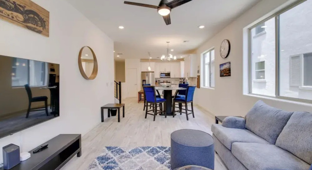 1 Mi to Intel Campus! Chandler Townhome w/ Pools, Book Hotel Chandler Scottsdale