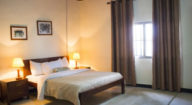Одноместный номер Standard Embassy Suites Hotels & Restaurant