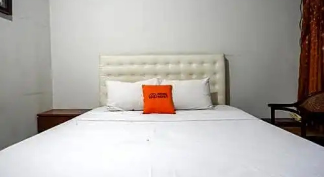 KoolKost Syariah @ Wisma Fastabiq (Minimun Stay 6 Nights), Varaa Hotelli Semarang Central Java, lähellä Police Academy