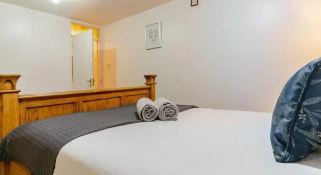 Cozy 4-bed Room Apartments in Birmingham, Book Lejlighed Hoteller i Smethwick med parkering, Parkering