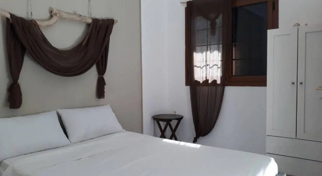 Casa Sofianna 2-bedroom home next to sandy beach