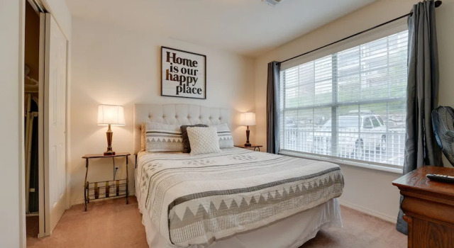 Condo w/ Family Amenities, 3 Mi to Branson Strip!, Забронировать Отель Отели Table Rock Lake с парковкой, Парковка