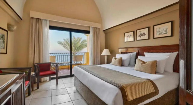 Двухместный семейный номер Deluxe с видом на море JAZ Lamaya Resort