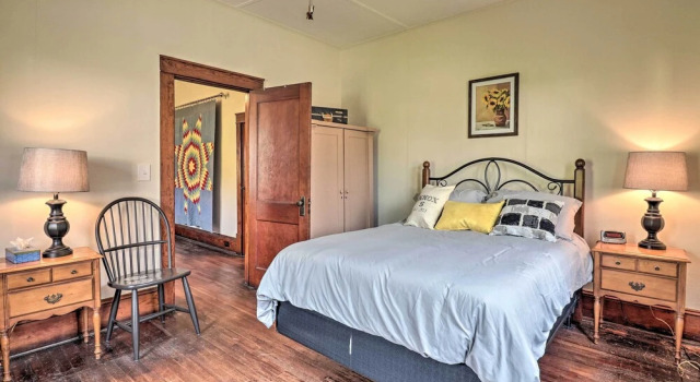 Cozy Home w/ Views < 1 Mi to Lake Junaluska!, Забронировать Отель Лейк-Джуналаска Северная Каролина