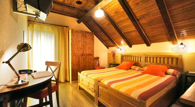 Двухместный номер Standard с видом на горы Hotel Rural Besaro - Selva de Irati
