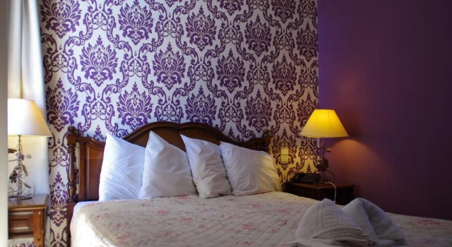 Chateau De Latour, Забронировать Отель Отели Виртон с парковкой, Парковка