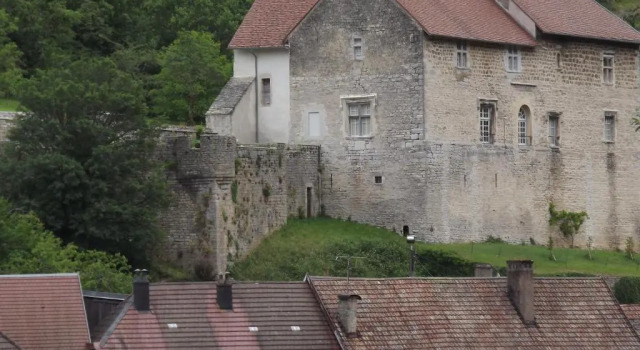 Gite La Petite Ecluse En Bord De Loue, Rezerwuj Apartament Lods Doubs
