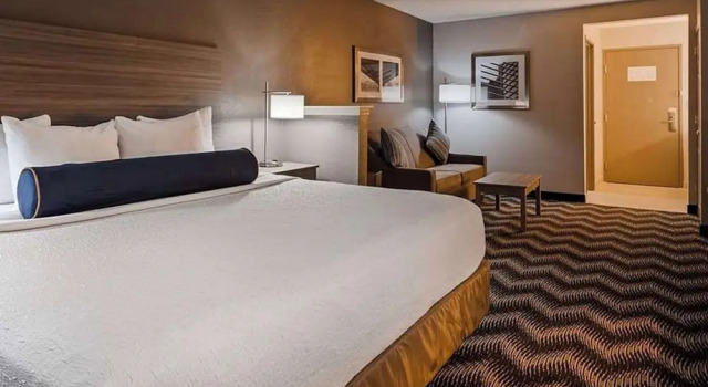 Номер Comfort Country Inn & Suites by Radisson, Bolingbrook-Romeoville, I-55