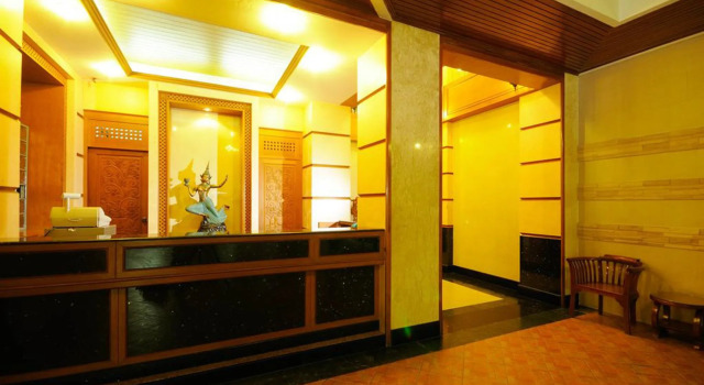Violet Tower at Khaosan Palace, Забронировать Отель Отели Бангкока с бассейном, рядом с Ват-Чана-Сонгкхрам, Бассейн