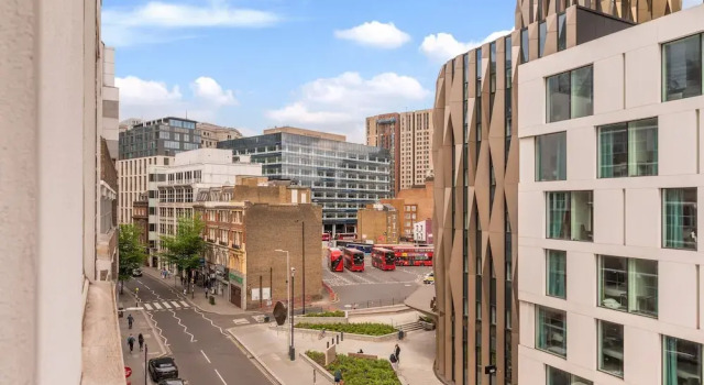 Kula London Tower Bridge, Забронировать Отель Отели Лондона 3 звезды, рядом с Церковь Св. Олафа на Харт-стрит, 3*