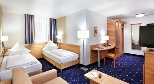 Трёхместный номер Standard Hotel Zum Goldenen Ochsen am Schlossgarten