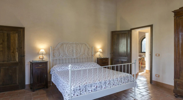 Alborata 10, Emma Villas, Book Villa Hotels in Crete Senesi with Parking, Parking