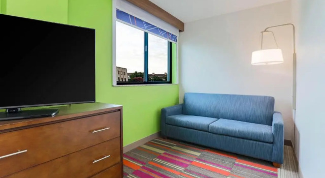Люкс Holiday Inn Express & Suites Fort Worth Downtown by IHG