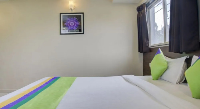 Treebo Trip Grand Pune, Забронировать Отель Отели штата Махараштры 3 звезды, 3*