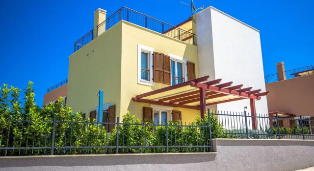 Villa Yellow, Boek Villa eiland Brac Omiš