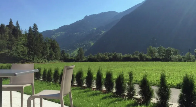 Апартаменты Deluxe Spacious Apartment Near Ski Area in Mayrhofen