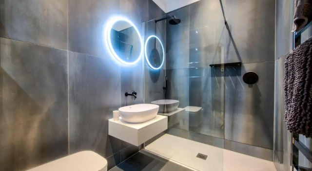 Апартаменты Hamilton Place - Beautiful and central city apartment with private entrance sleeps 4