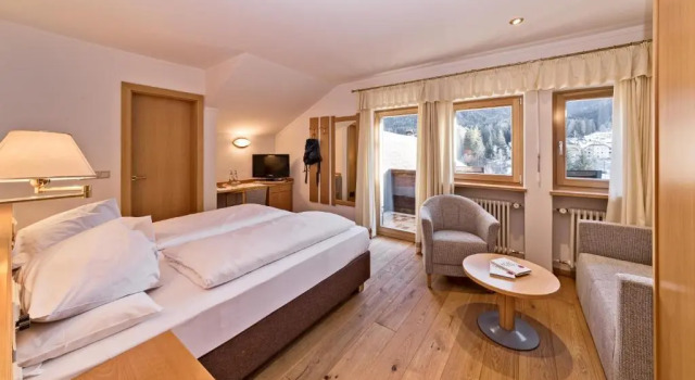 Двухместный номер Comfort с балконом Hotel Post - Olang
