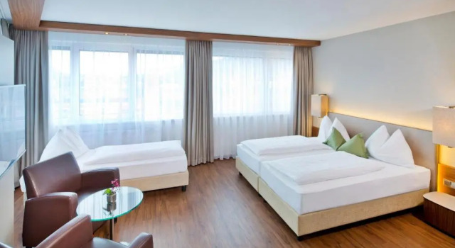 Трёхместный номер Business Hotel Penz West